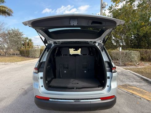 New 2026 Jeep Grand Cherokee L Laredo image 34