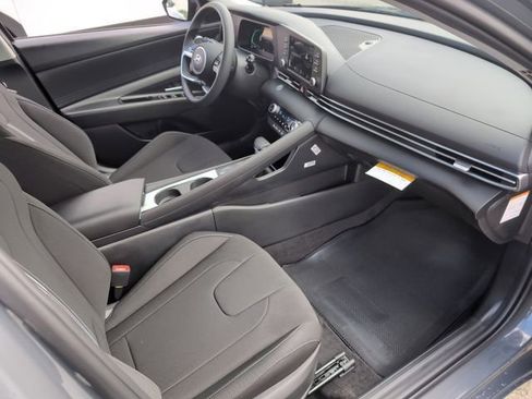 New 2026 Hyundai Elantra Hybrid FWD image 19