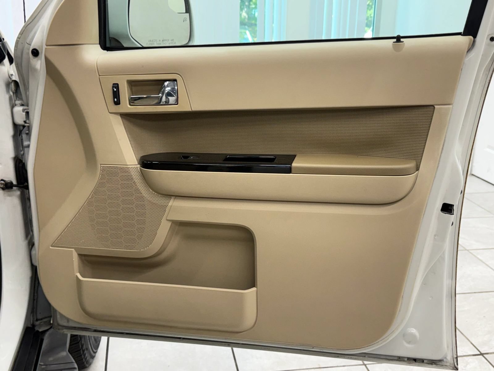 Used 2010 Ford Escape Limited FWD image 23