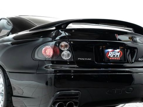 Used 2005 Pontiac GTO image 12