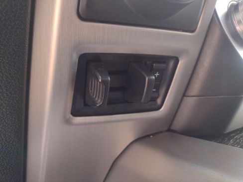 Used 2019 Ford F150 Platinum w/ Equipment Group 701A Luxury image 22