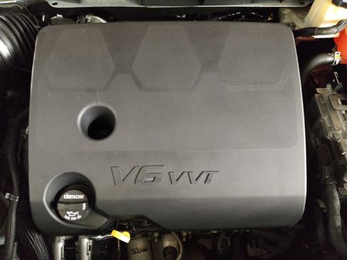 Used 2018 Buick Enclave Essence image 30