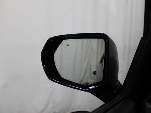 Used 2022 Chevrolet Suburban RST w/ Luxury Package image 13