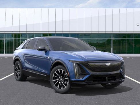 New 2025 Cadillac Lyriq Sport RWD image 7