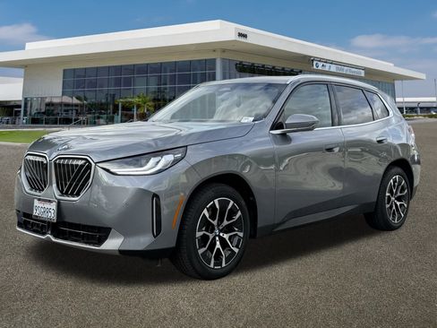 Used 2025 BMW X3 xDrive30i w/ Premium Package image 5