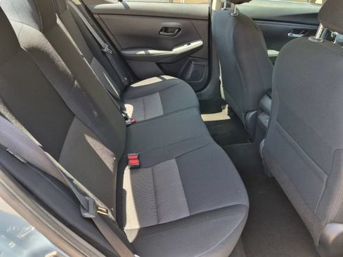 Used 2025 Nissan Sentra SV FWD image 17