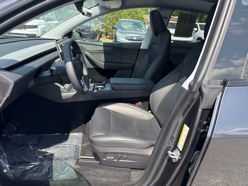 Used 2026 Tesla Model Y 2WD image 10