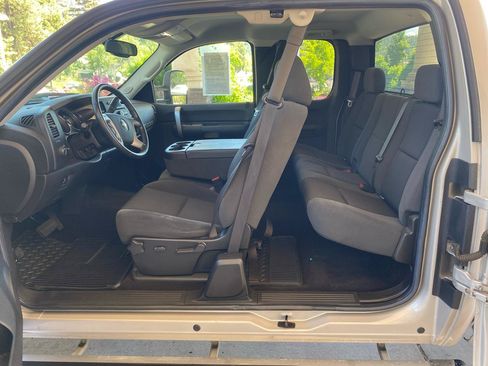 Used 2009 Chevrolet Silverado 2500 LT AWD/4WD image 19