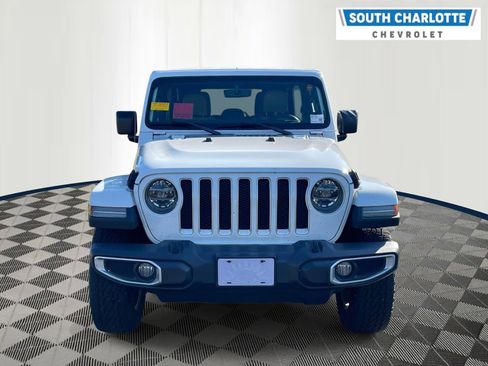 Used 2018 Jeep Wrangler Unlimited Sahara w/ Dual Top Group AWD/4WD image 2