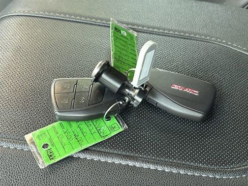 Used 2023 GMC Sierra 1500 SLT w/ SLT Premium Package image 44