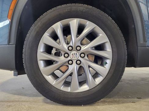 Used 2025 Buick Enclave Preferred image 10