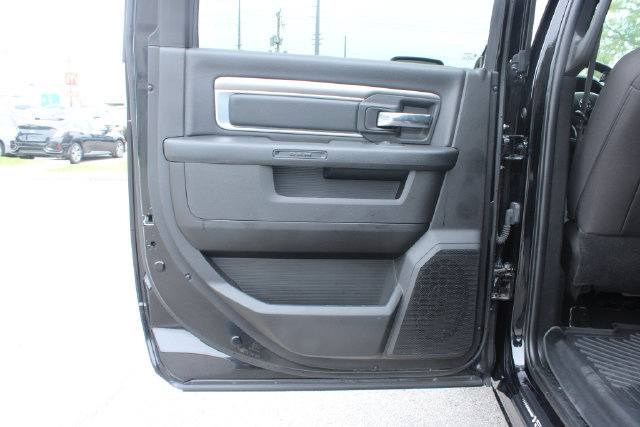 Used 2024 RAM 1500 Warlock AWD/4WD image 25