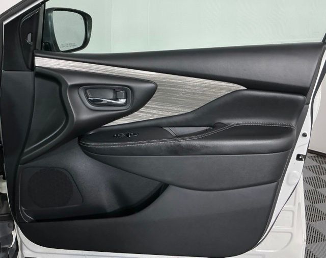 Used 2018 Nissan Murano Platinum FWD image 29