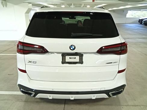 Used 2022 BMW X5 xDrive40i w/ M Sport Package AWD/4WD image 6