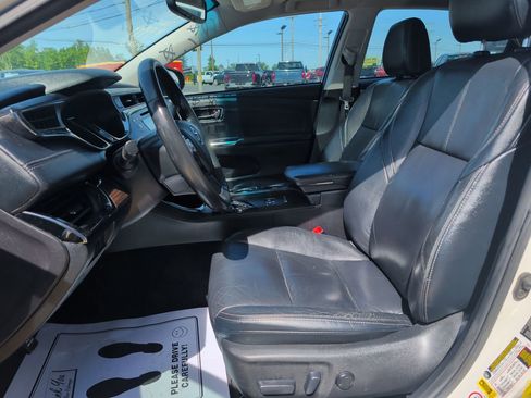 Used 2014 Toyota Avalon XLE Premium FWD image 9