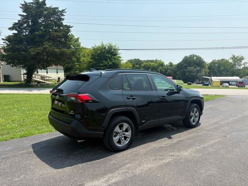 Used 2023 Toyota RAV4 LE AWD/4WD image 23