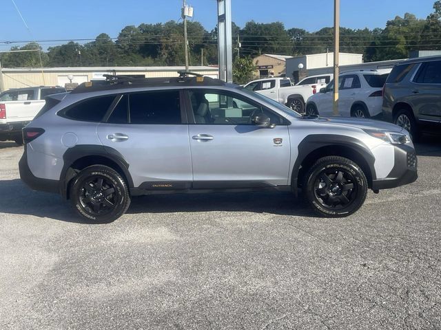 Used 2025 Subaru Outback Wilderness AWD/4WD image 2