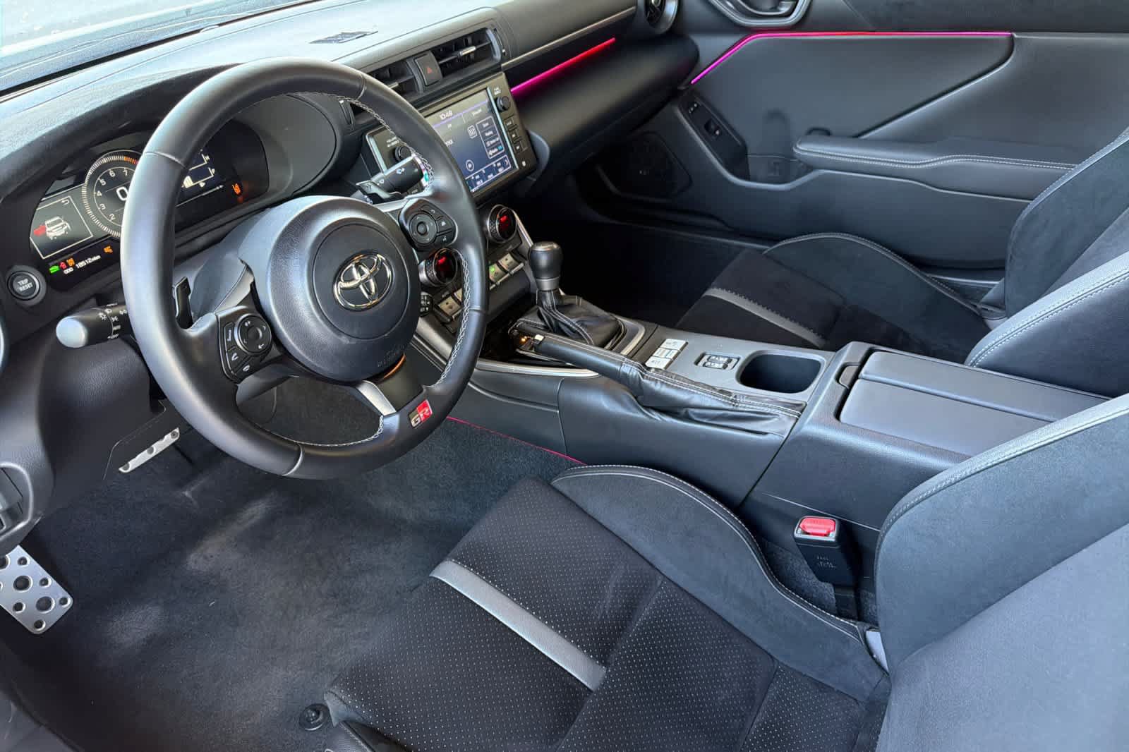 Used 2024 Toyota GR86 Premium RWD image 10