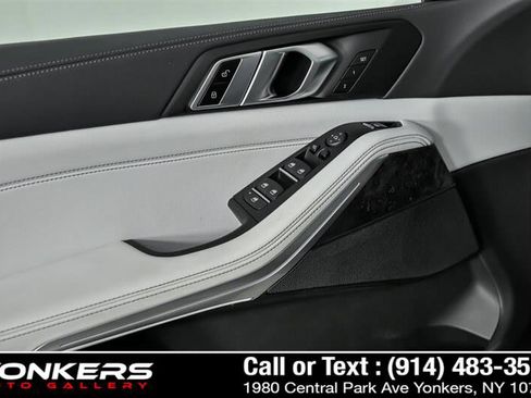 Used 2023 BMW X5 xDrive40i w/ Premium Package image 12