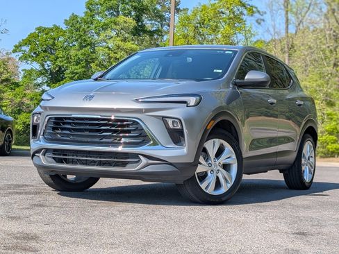 Used 2024 Buick Encore GX Preferred image 4