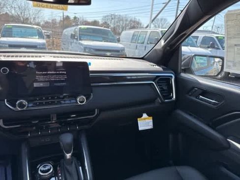 New 2025 GMC Canyon Elevation w/ Convenience Package image 14