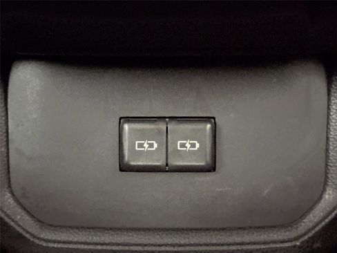 Certified 2025 Toyota Highlander XLE image 37