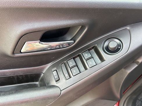 Used 2021 Chevrolet Trax LT w/ Sport Edition image 18