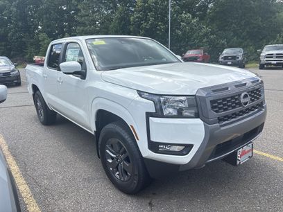 New 2025 Nissan Frontier SV w/ SV Convenience Package