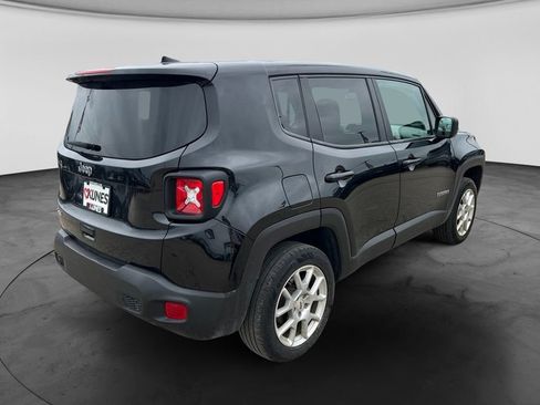 Used 2023 Jeep Renegade Latitude AWD/4WD image 10