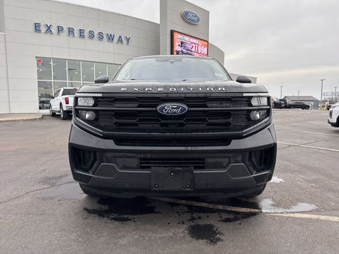 Used 2025 Ford Expedition Max Active image 2