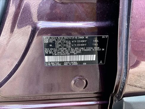 Used 2017 Toyota RAV4 XLE w/ Premium Special Value Package FWD image 33