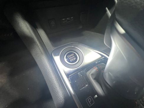 New 2025 Nissan Sentra SR image 30