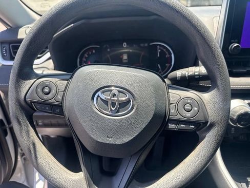 Used 2024 Toyota RAV4 XLE AWD/4WD image 19