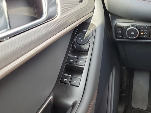New 2026 Ford Explorer Active w/ Active Comfort Package AWD/4WD image 14