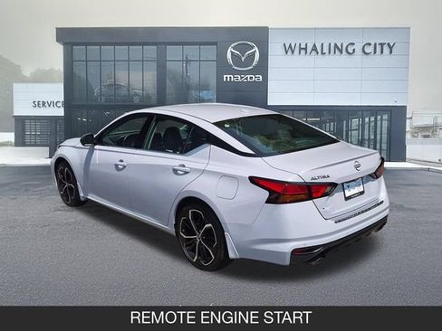 Used 2023 Nissan Altima 2.5 SR FWD image 6