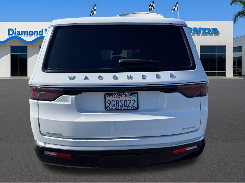 Used 2023 Jeep Wagoneer Series II AWD/4WD image 5