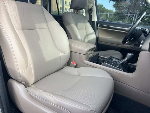 Certified 2023 Lexus GX 460 Premium AWD/4WD image 29