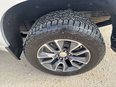 Used 2021 Chevrolet Silverado 1500 LT w/ Bed Protection Package image 12