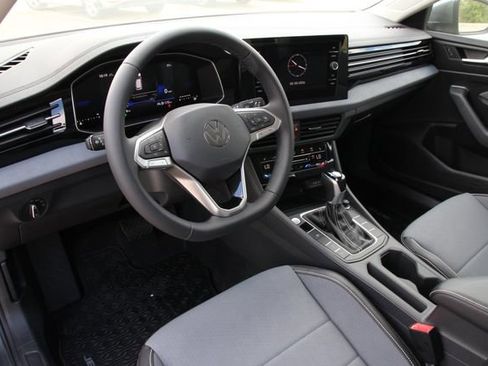 New 2026 Volkswagen Jetta SE image 9