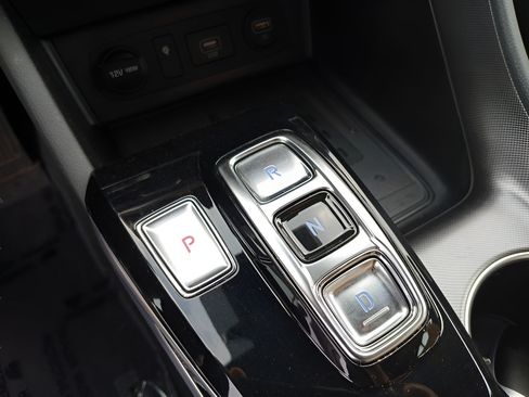 Used 2020 Hyundai Sonata Limited w/ Preferred Accessory Package FWD image 12