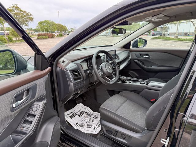 Used 2023 Nissan Rogue SV AWD/4WD image 11