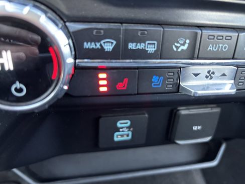 Used 2021 Ford F150 Lariat image 36