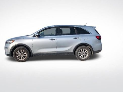 Used 2019 Kia Sorento L image 10