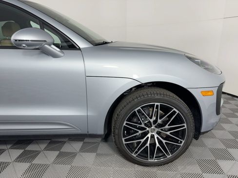 Certified 2026 Porsche Macan AWD/4WD image 13