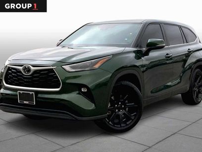 Used 2023 Toyota Highlander LE