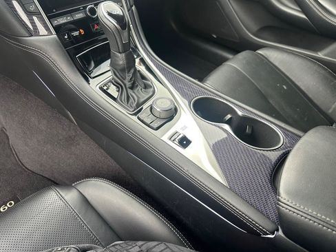 Used 2017 INFINITI Q60 Red Sport 400 RWD image 25