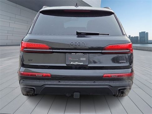 Certified 2025 Audi Q7 3.0T Prestige w/ Prestige Package image 5