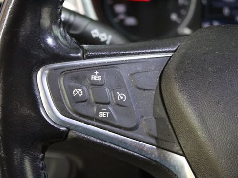 Used 2019 Chevrolet Equinox LT FWD image 16