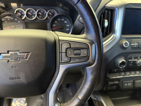 Used 2021 Chevrolet Silverado 1500 LT Trail Boss AWD/4WD image 17
