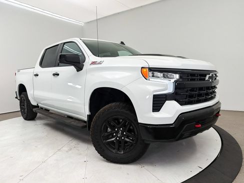 Used 2024 Chevrolet Silverado 1500 LT Trail Boss w/ Protection Package AWD/4WD image 1